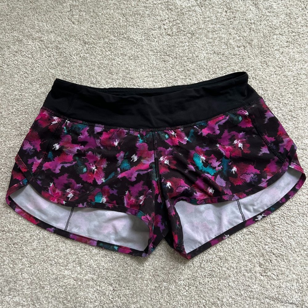 Lululemon Shorts: Size 4, Fuchsia/Black
